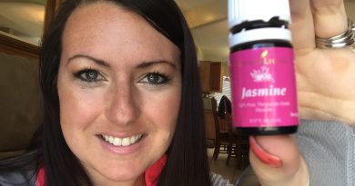 Jasmine Essential Oil   10 Tips in 2 Minutes