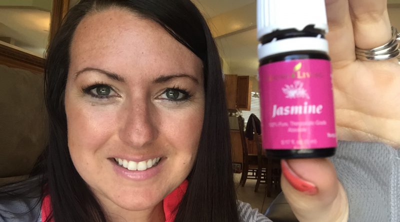 Jasmine Essential Oil   10 Tips in 2 Minutes