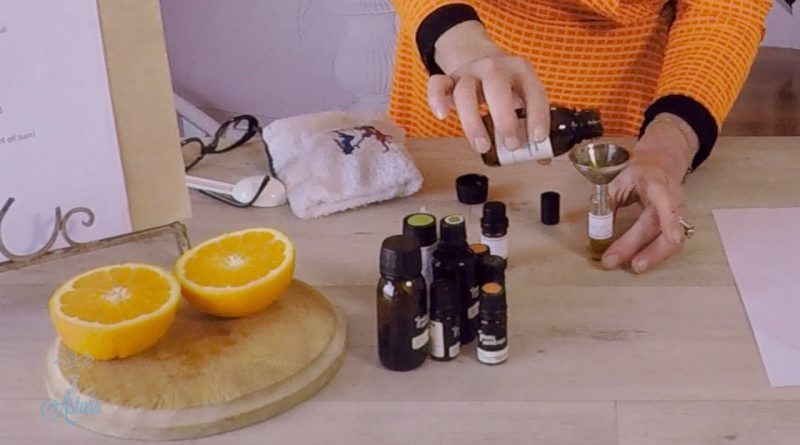 How to Make Natural Fragrance Blends With Orange Essential Oil