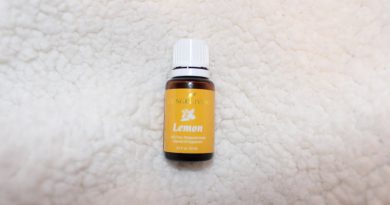 Review: Young Living Lemon Essential Oil